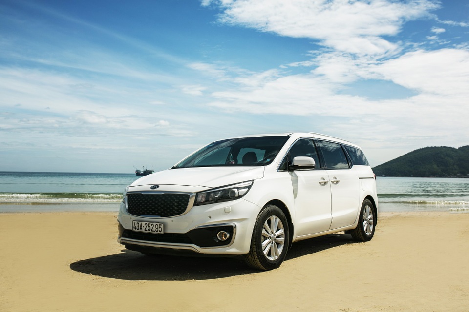 Thưởng ngoạn vịnh Chân Mây cùng Kia Sedona - 1
Kia Sedona nằm trong Top 3 xe bán chạy nhất của Kia tại Việt Nam.
