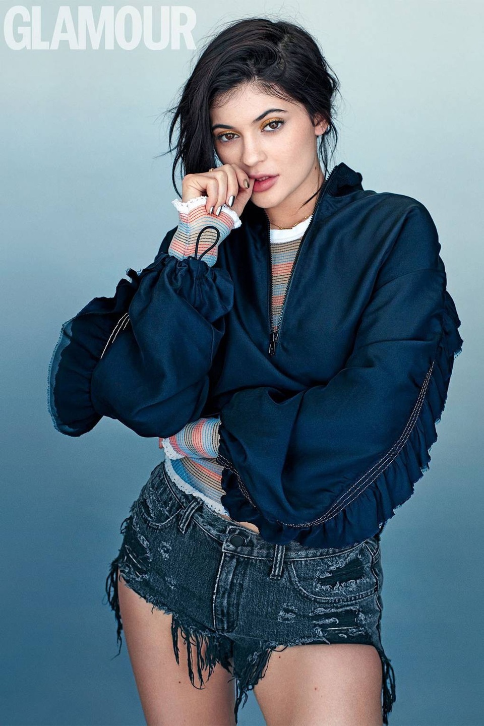 Nữ tỷ phú Hollywood giải thích việc giữ kín chuyện “bầu bí” - 1 Kylie Jenner