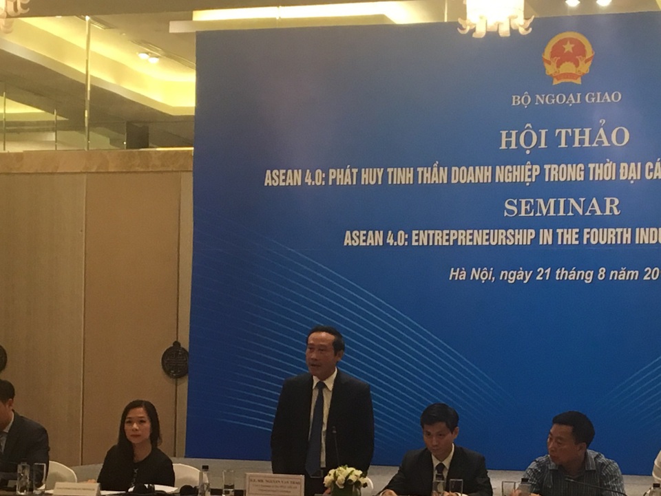 Quốc tế ủng hộ chủ nhà Việt Nam tại Diễn đàn kinh tế thế giới về ASEAN 2018 - 1 Ông Nguyễn Văn Thảo, Trợ lý Bộ trưởng kiêm Vụ trưởng Vụ Tổng hợp Kinh tế, Bộ Ngoại giao (Ảnh: