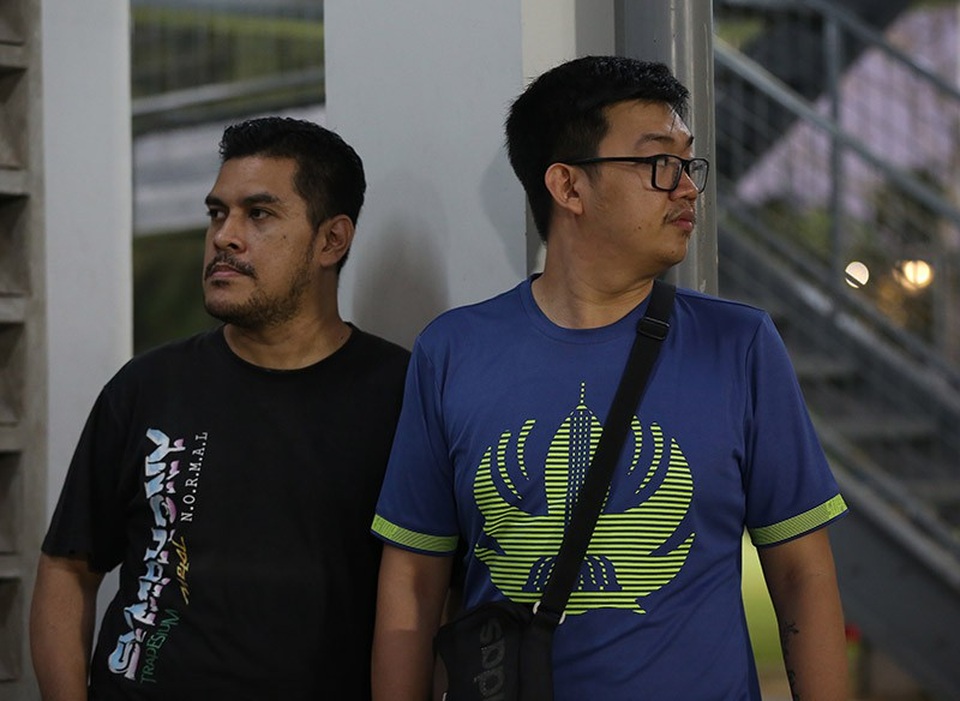 CĐV Indonesia vượt 400km xin chữ ký Văn Quyết, Duy Mạnh - 6 CĐV Indonesia vượt 400km xin chữ ký Văn Quyết, Duy Mạnh - 6