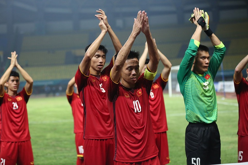 Olympic Việt Nam ăn mừng chiến thắng đầy cảm xúc, cảm ơn đồng đội Hùng Dũng - 6 Olympic Việt Nam ăn mừng chiến thắng đầy cảm xúc, cảm ơn đồng đội Hùng Dũng - 6