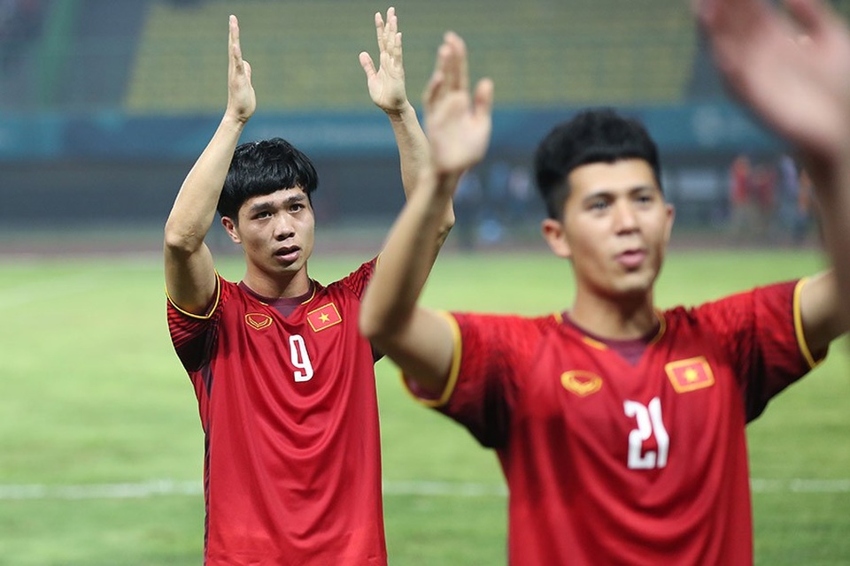 Olympic Việt Nam ăn mừng chiến thắng đầy cảm xúc, cảm ơn đồng đội Hùng Dũng - 4 Olympic Việt Nam ăn mừng chiến thắng đầy cảm xúc, cảm ơn đồng đội Hùng Dũng - 4