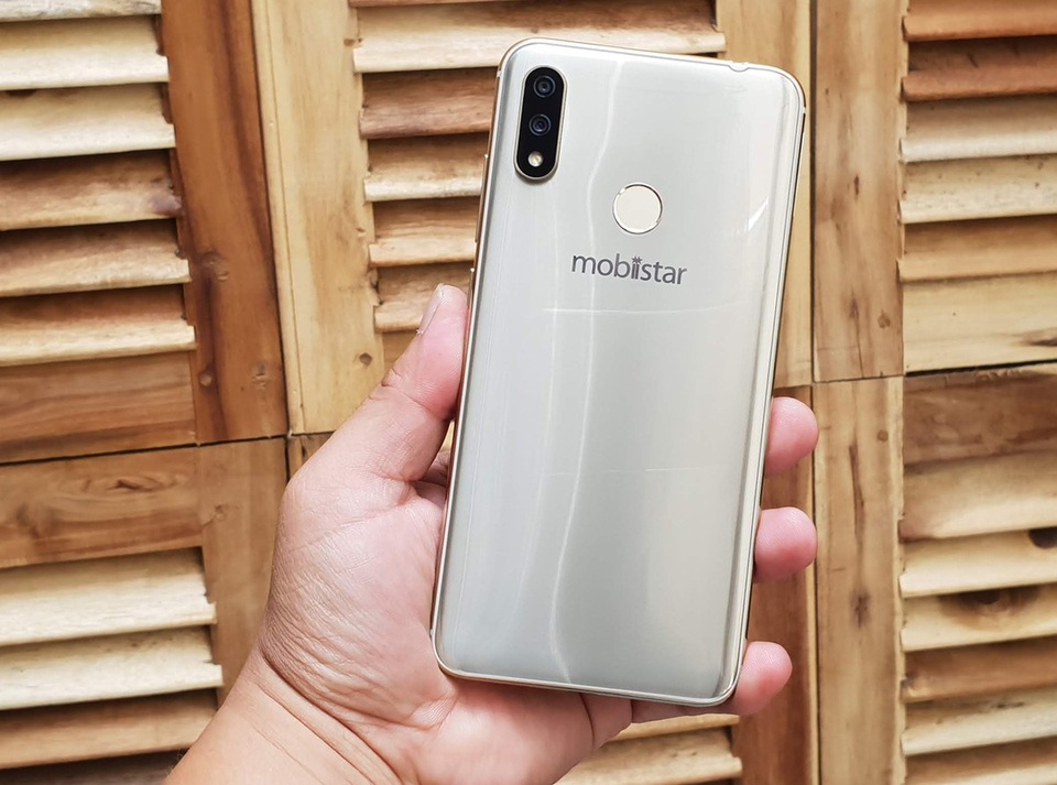 Thương hiệu Việt sắp tung smartphone "X" tai thỏ và camera kép - 3 Thương hiệu Việt sắp tung smartphone "X" tai thỏ và camera kép - 3