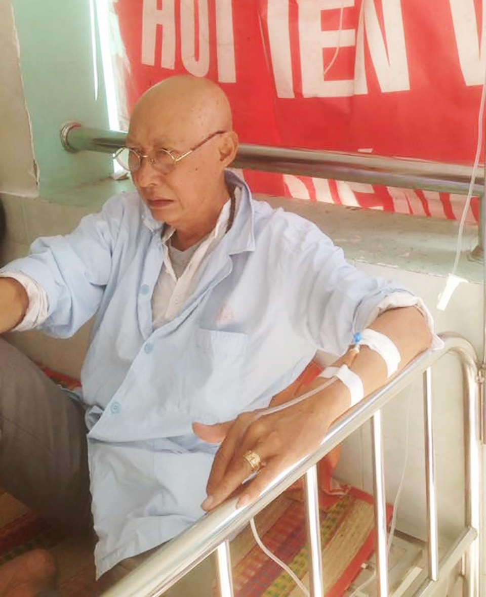 Thêm một nghệ sĩ phía Nam mắc bạo bệnh - 1 Hình ảnh hiện tại của nghệ sĩ Lê Bình khiến nhiều người cảm thấy xót xa