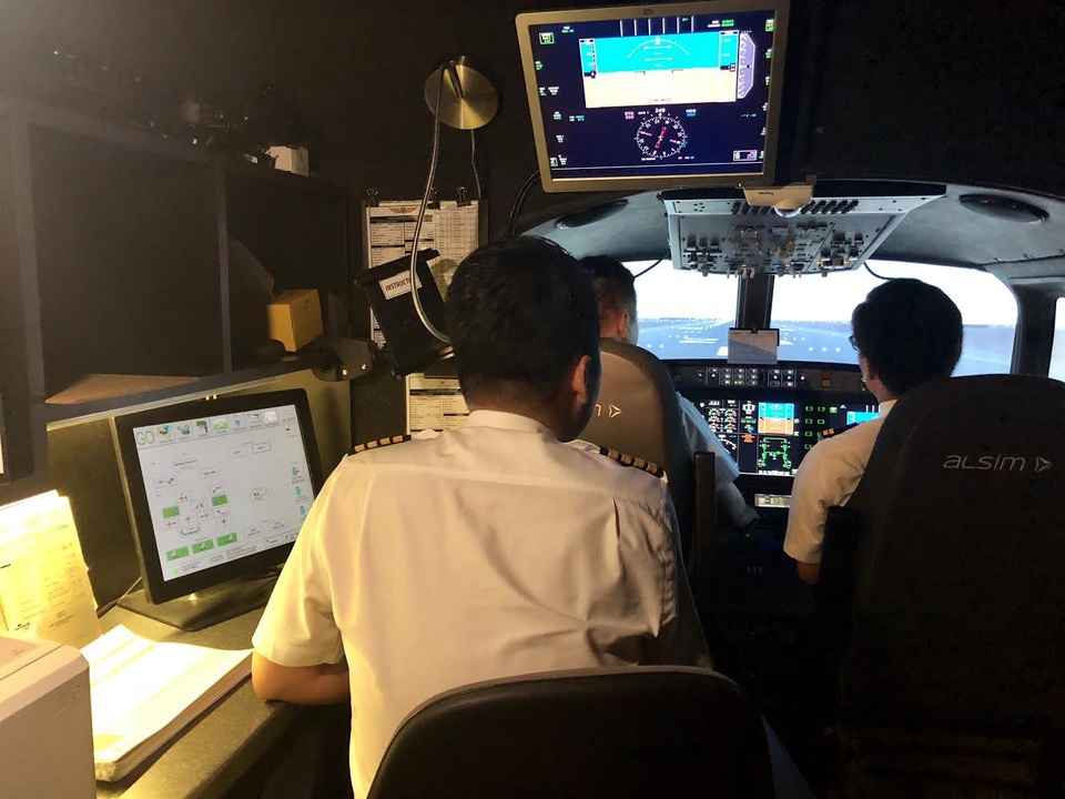 Nộp tiền tỷ đi học, phi công có thể bị “hủy bằng” bất cứ lúc nào - 2 Thời gian học phi công là 2 năm với chi phí gần 2 tỷ đồng