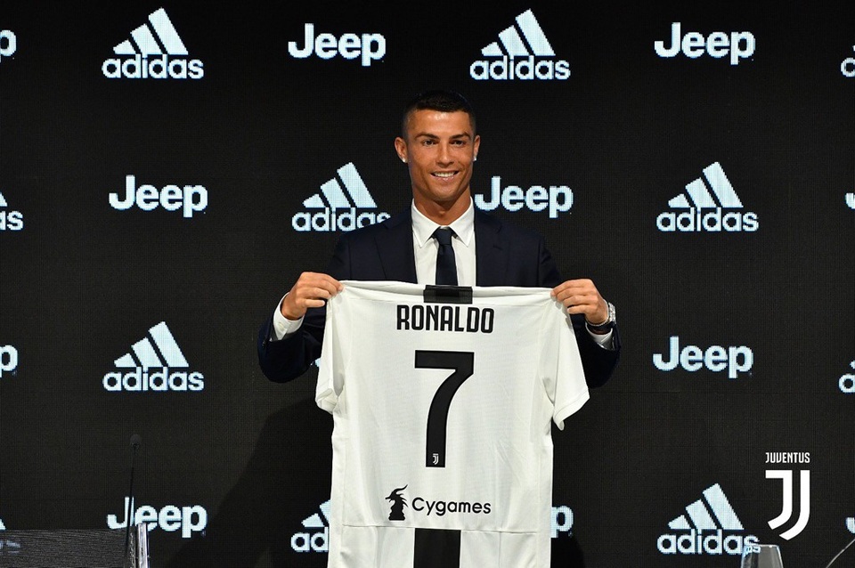 C.Ronaldo bật mí về lý do rời Real Madrid chuyển sang Juventus - 1 Sự nồng nhiệt của người hâm mộ đã đưa Ronaldo đến Juventus