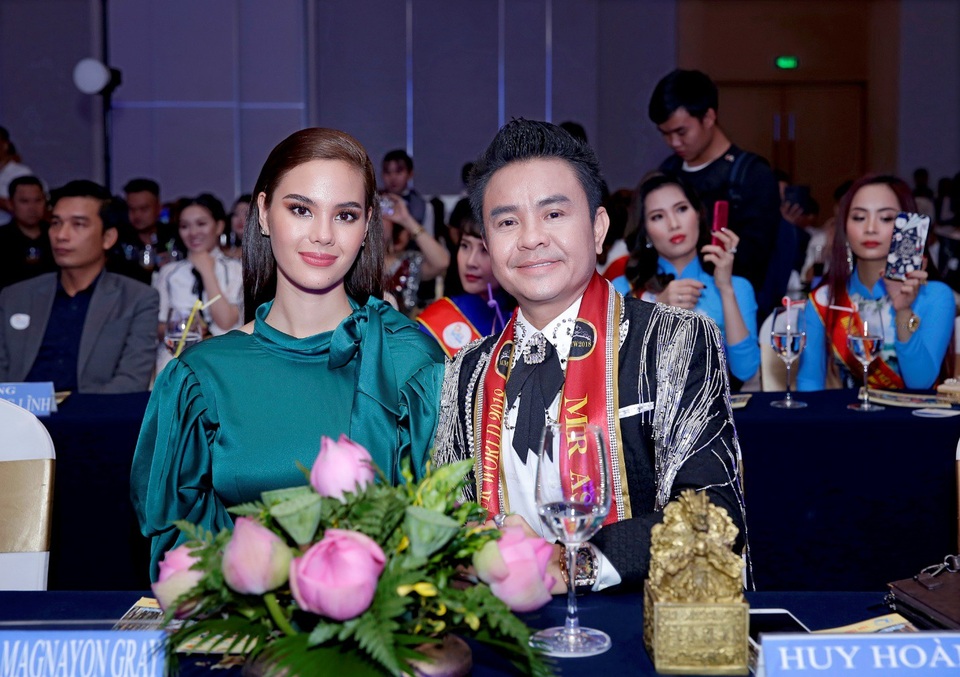 Nam Vương Huy Hoàng đón hoa hậu hoàn vũ Philippines Catriona Gary dự sự kiện - Ảnh 6. Nam Vương Huy Hoàng đón hoa hậu hoàn vũ Philippines Catriona Gary dự sự kiện - Ảnh 6.