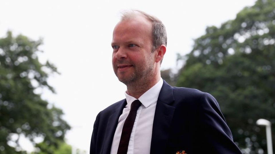 
CĐV MU đòi sa thải phó Chủ tịch Ed Woodward
