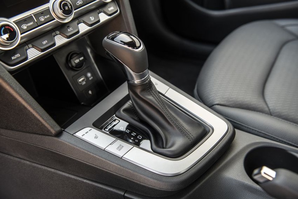 Hyundai nâng cấp Elantra, thêm nhiều trang bị - 19 Hyundai nâng cấp Elantra, thêm nhiều trang bị - 19