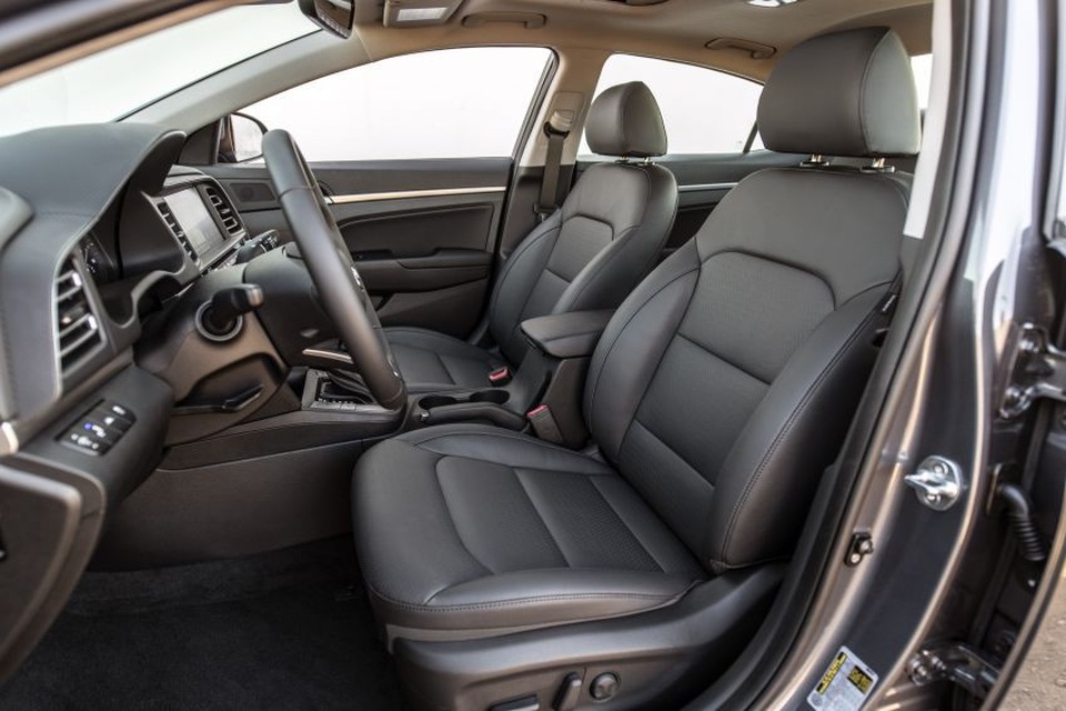 Hyundai nâng cấp Elantra, thêm nhiều trang bị - 20 Hyundai nâng cấp Elantra, thêm nhiều trang bị - 20