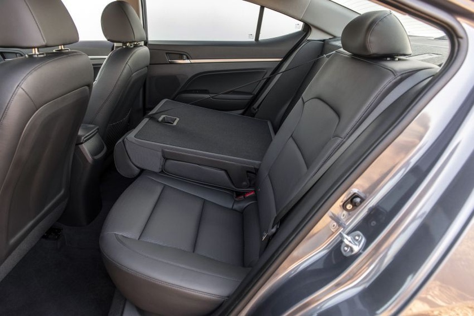 Hyundai nâng cấp Elantra, thêm nhiều trang bị - 22 Hyundai nâng cấp Elantra, thêm nhiều trang bị - 22