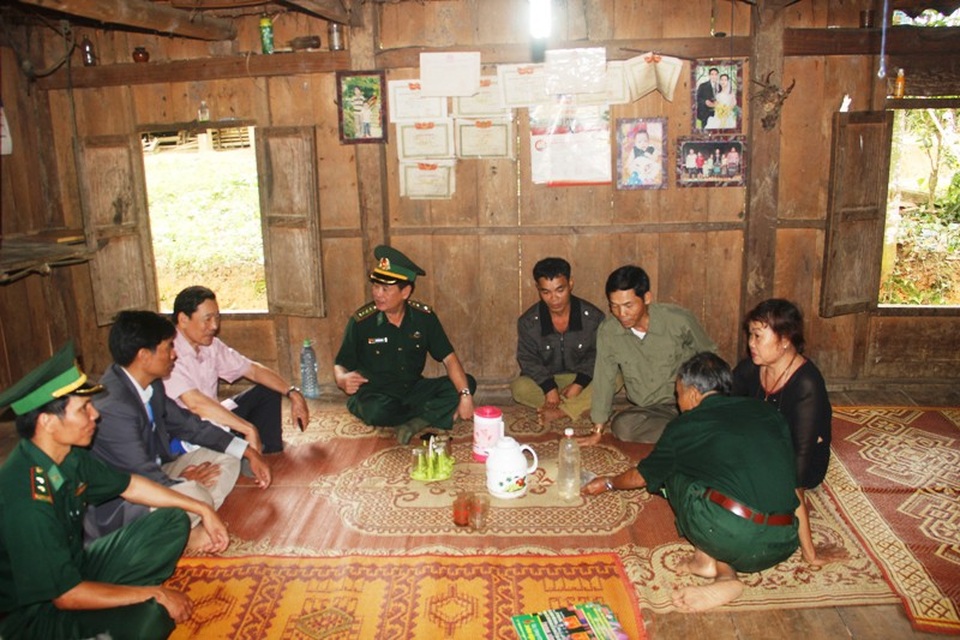 Quảng Trị: Khởi công “Mái ấm khuyến học” cho học sinh nghèo vùng biên giới - 5 Đây là hộ gia đình khó khăn nhưng hiếu học tại xã miền núi Ba Nang