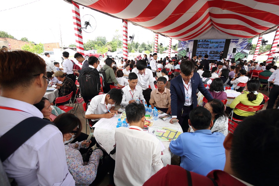 Bất động sản Thuận An, Bình Dương gia tăng giá trị từng ngày - 2 Khu dân cư Thiên Phúc thu hút sự quan tâm của đông đảo khách hàng