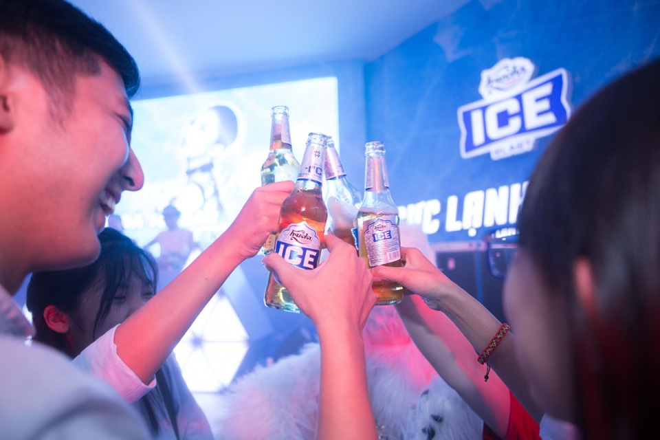 Khi miền Trung vươn mình ra biển lớn - 3 Đời sống của người dân miền Trung ngày càng được nâng cao với sự góp mặt của nhiều sự kiện văn hoá - giải trí phong phú và đa dạng