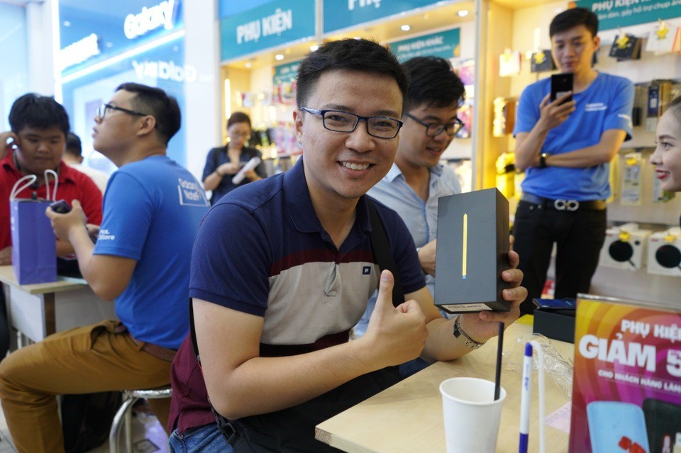 Galaxy Note9 không phụ lòng fan ngày đầu mở bán - 4