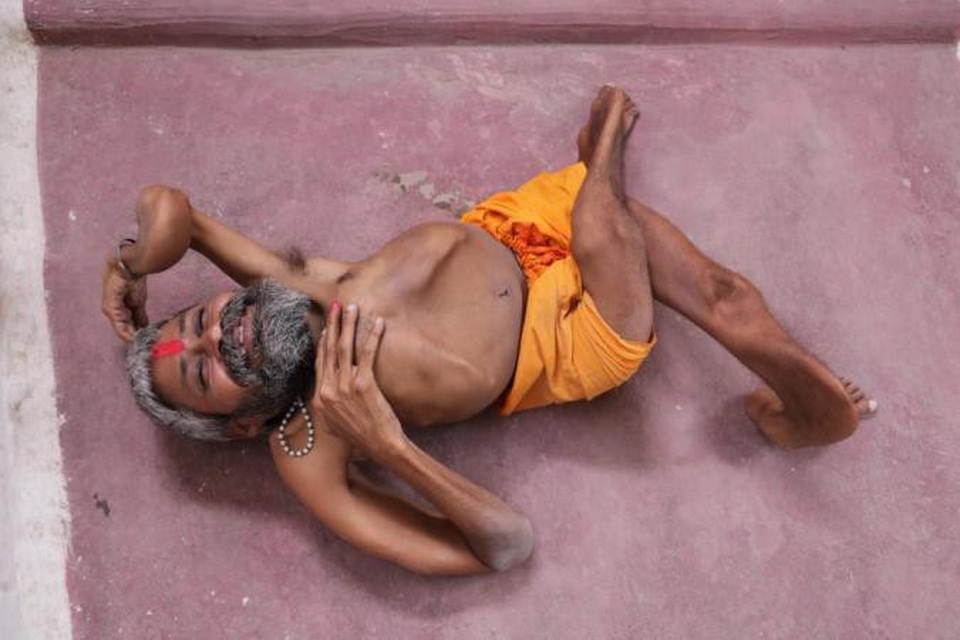 Gặp dị nhân xương xoắn người Ấn Độ - 6 Mặc dù khuyết tật, Bhara vẫn sống một cuộc đời hạnh phúc