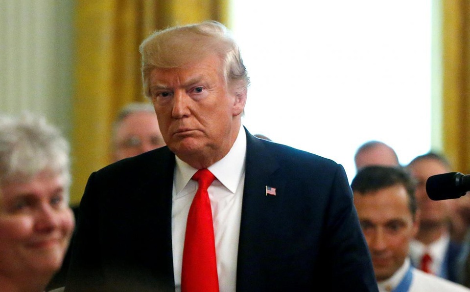 Bộ trưởng Tư pháp bất ngờ phản pháo Tổng thống Trump - 2
Tổng thống Mỹ Donald Trump (Ảnh: Reuters)