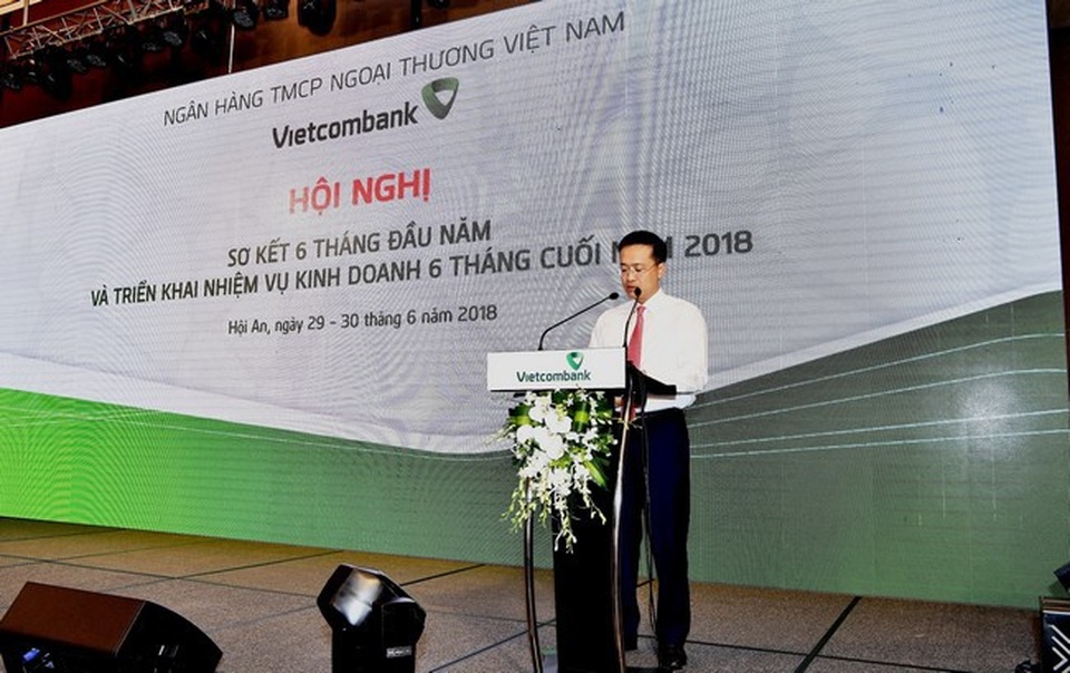 Vietcombank tổ chức Hội nghị Sơ kết hoạt động kinh doanh 6 tháng đầu năm - 1 Tổng giám đốc Vietcombank Phạm Quang Dũng báo cáo kết quả hoạt động kinh doanh 6 tháng đầu năm 2018