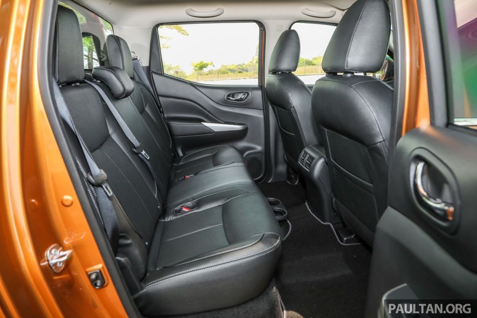Nissan Navara thêm phiên bản cao cấp VL Plus, chốt giá 29.300 USD - 25 Nissan Navara thêm phiên bản cao cấp VL Plus, chốt giá 29.300 USD - 25