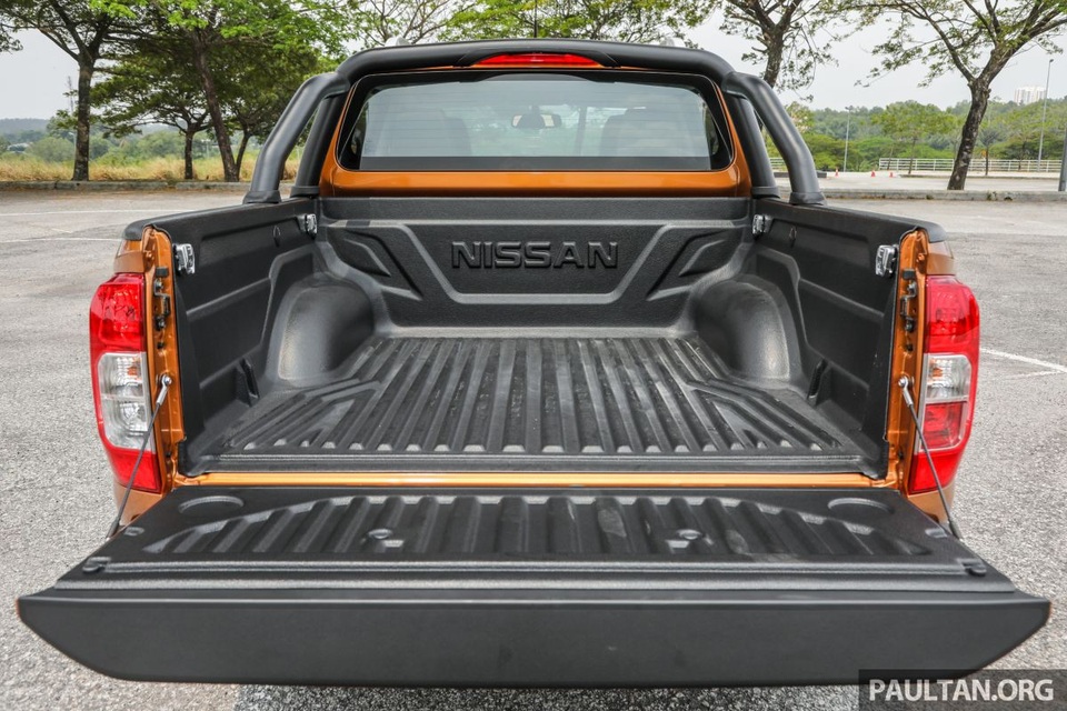 Nissan Navara thêm phiên bản cao cấp VL Plus, chốt giá 29.300 USD - 12 Nissan Navara thêm phiên bản cao cấp VL Plus, chốt giá 29.300 USD - 12