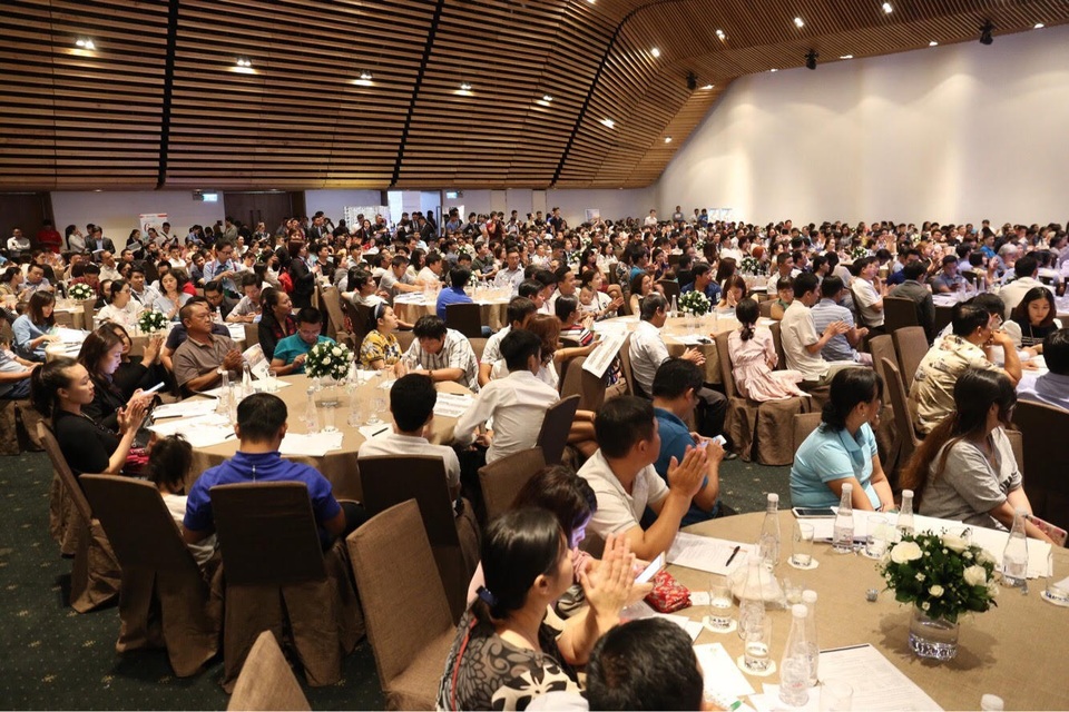 Sức hút bất động sản trên đại lộ đẹp nhất TPHCM - 2
Khách hàng tham gia bốc thăm mua căn hộ Đợt 1