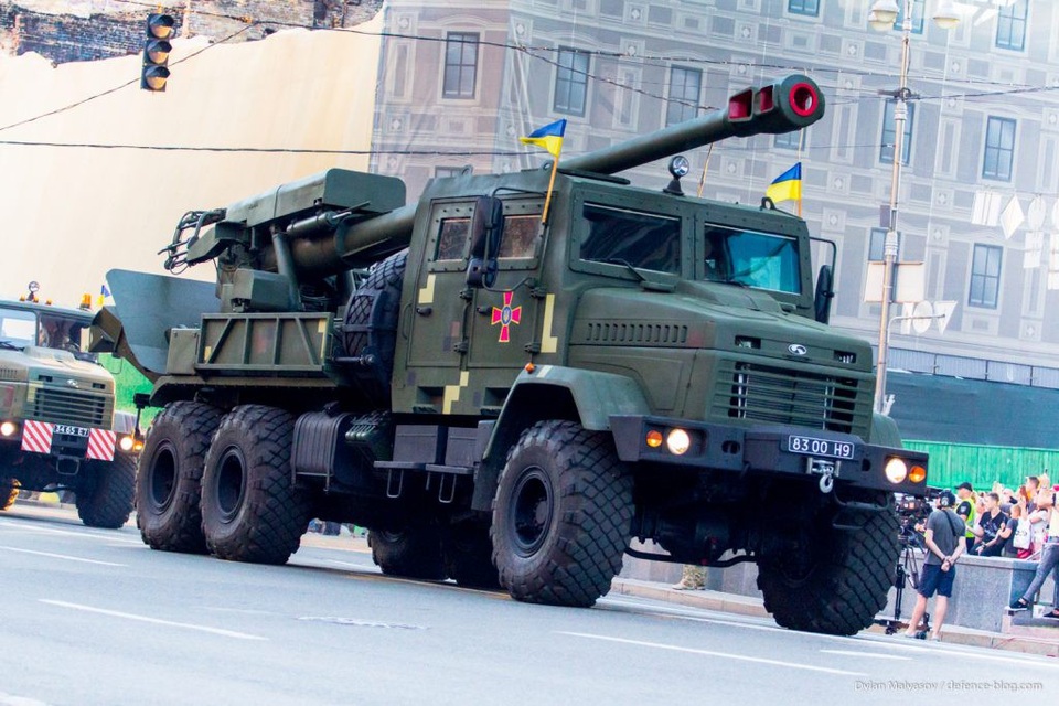 Ukraine phô diễn dàn khí tài tại lễ duyệt binh lớn nhất trong lịch sử - 11 Pháo tự hành 2S22 Bogdana 155 mm (Ảnh: Defense Blog)