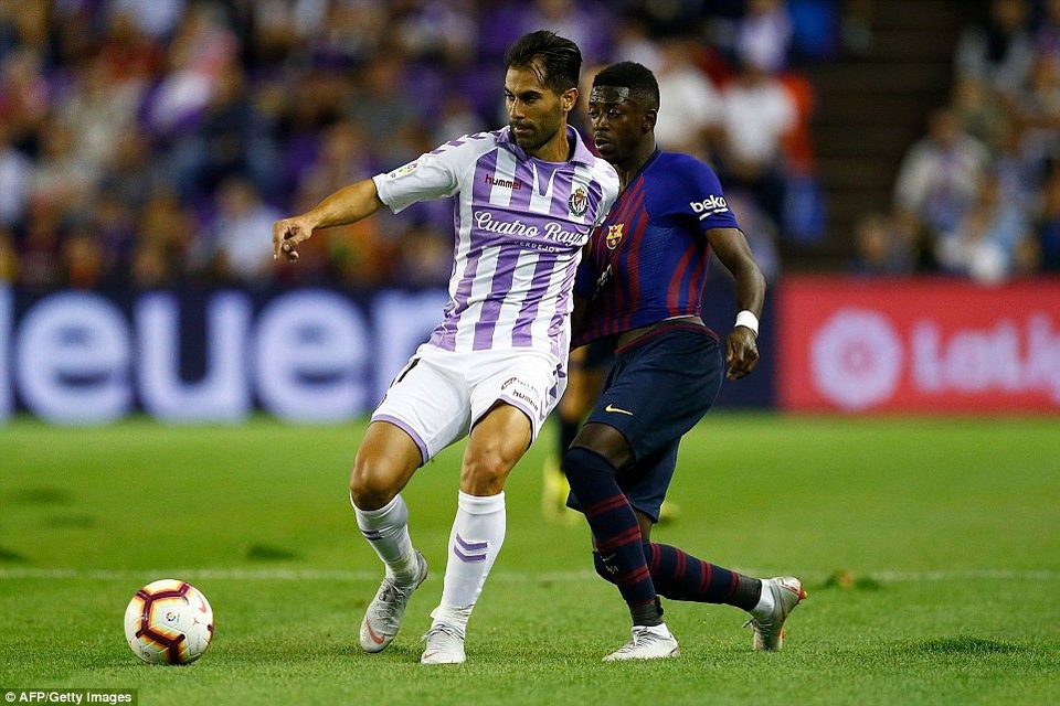 Messi nhạt nhòa, Barcelona vẫn giành trọn 3 điểm trước Valladolid - 3
Dembele đã thi đấu rất hay ở trận đấu này