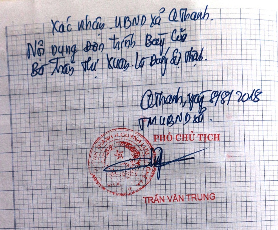 Nhói lòng bé 2 tuổi khóc trắng đêm vì mắc bệnh tim bẩm sinh - 12 Đơn xác nhận hoàn cảnh khó khăn của chính quyền xã Quỳnh Thanh.