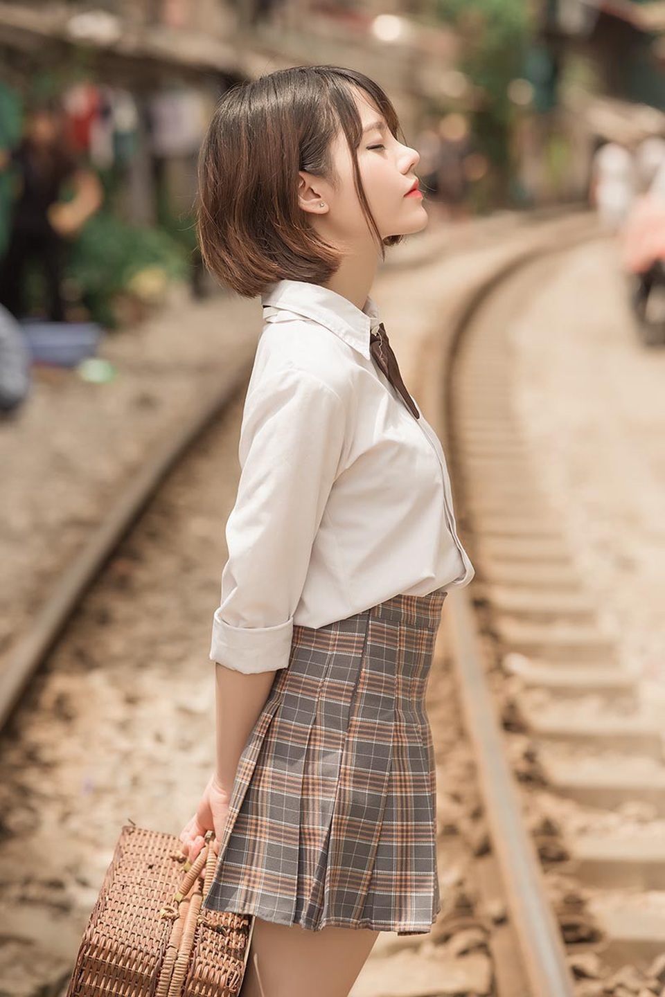 Nữ sinh tóc ngắn xinh như búp bê của trường ĐH Ngoại thương - 9 Nữ sinh tóc ngắn xinh như búp bê của trường ĐH Ngoại thương - 9