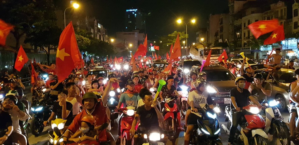 Việt Nam - Đêm không ngủ mừng chiến thắng lịch sử - 4 Việt Nam - Đêm không ngủ mừng chiến thắng lịch sử - 4