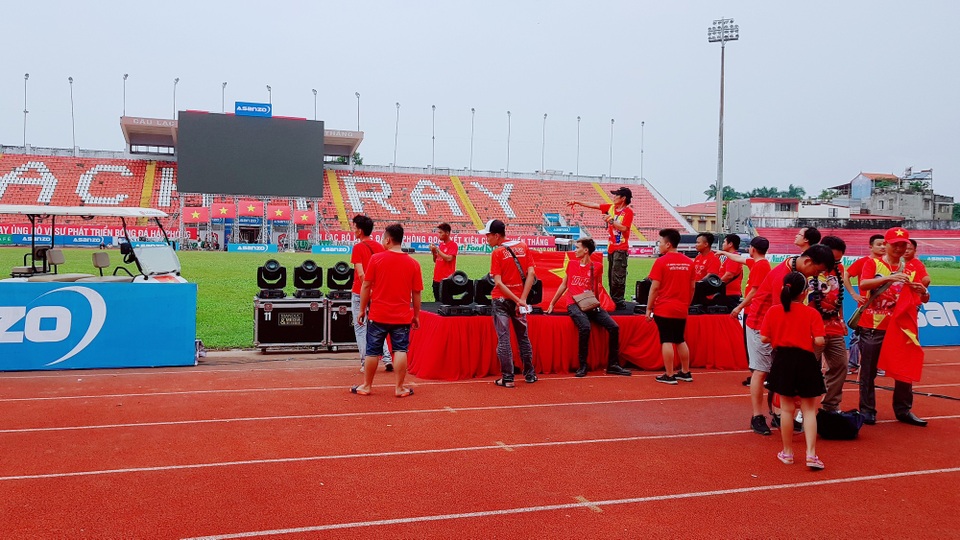 Hải Phòng sẵn sàng cho trận đấu giữa Olympic Việt Nam và Syria - 5
Màn hình lớn được lắp