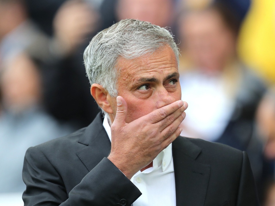 Mourinho phát bực vì bị giới truyền thông “tra tấn” - 1
HLV Mourinho phát bực vì bị hỏi quá nhiều