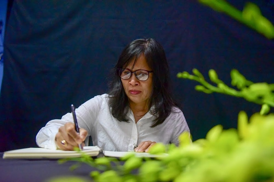 Người Việt ghi sổ tang chia buồn Thượng nghị sĩ McCain qua đời - 12