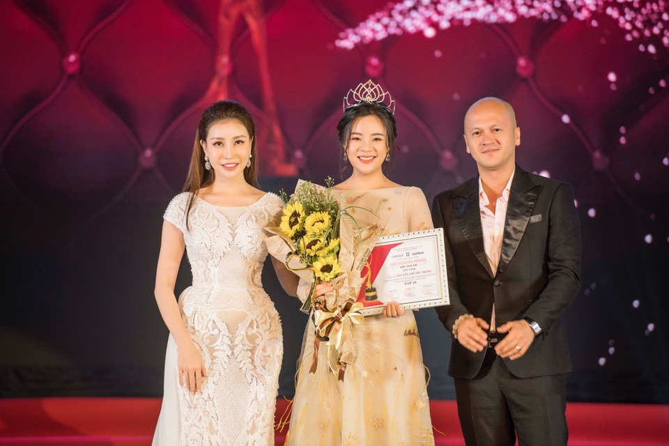 Hoa hậu Đại sứ Stella Chang được tôn vinh Top 10 Nữ doanh nhân Sắc Tâm Tài 2018 - 1 Hoa hậu Đại sứ Stella Chang được tôn vinh Top 10 Nữ doanh nhân Sắc Tâm Tài 2018