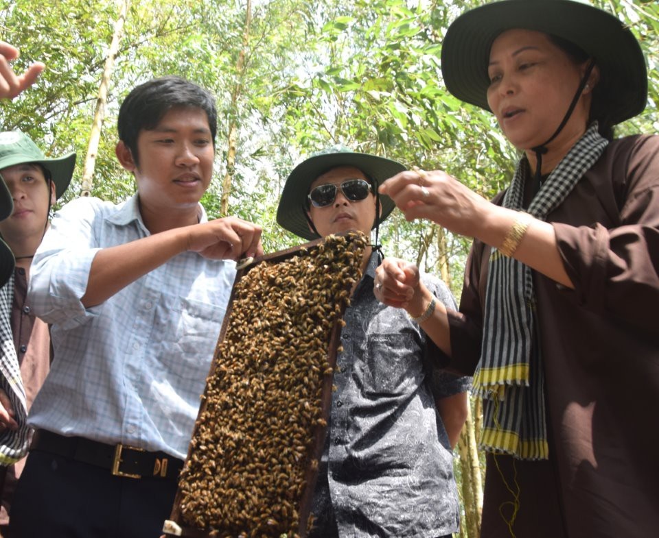 Một ngày lênh đênh Tràm Chim, ngắm chim, mò cua bắt cá - 5 Một ngày lênh đênh Tràm Chim, ngắm chim, mò cua bắt cá - 5