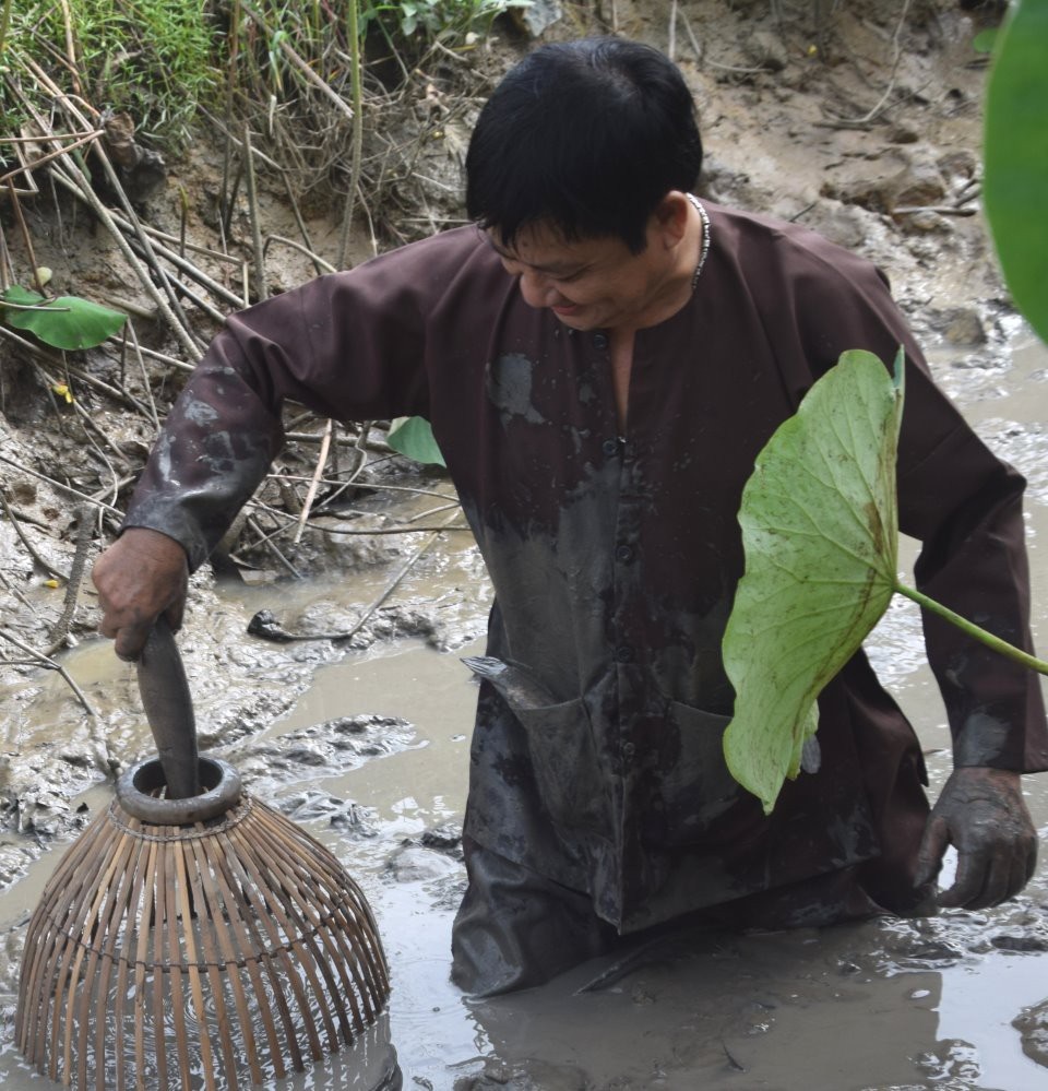 Một ngày lênh đênh Tràm Chim, ngắm chim, mò cua bắt cá - 8 Một ngày lênh đênh Tràm Chim, ngắm chim, mò cua bắt cá - 8