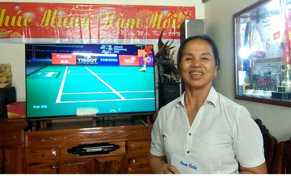 Không khí bóng đá "nóng rực" tại nhà trung vệ Bùi Tiến Dũng - 2 Bà Hương, mẹ Bùi Tiến Dũng cười tươi, tin Việt Nam sẽ đánh bại Syria