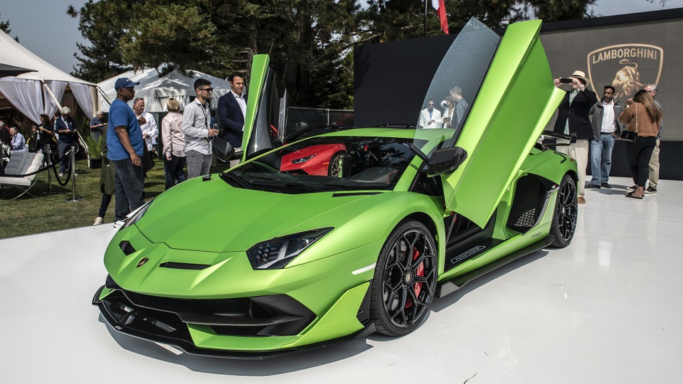 Lamborghini Aventador LP 770-4 SVJ - Mở màn bằng kỷ lục tốc độ - 1
Lamborghini Aventador SVJ vừa trình làng tại lễ hội xe hơi quý tộc nổi tiếng Concours d’Elegance ở Pebble Beach, California (Mỹ).