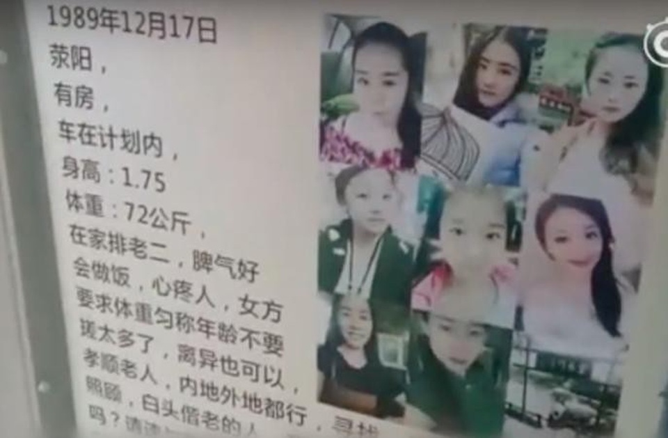 "Ông mai" giúp 23 cặp đôi nên duyên trên xe buýt - 2 Thông tin của nhiều cô gái được dán trên xe của Yun...