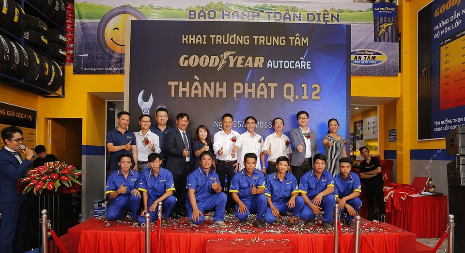 Mô hình lốp xe hiện đại, chuyên nghiệp chào mừng thành viên mới - 2
Toàn thể quản lý và nhân viên Goodyear Autocare Thành Phát Quận 12