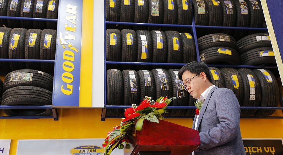 Mô hình lốp xe hiện đại, chuyên nghiệp chào mừng thành viên mới - 3
Tổng Giám đốc Goodyear Việt Nam - ông Trịnh Khánh Hoàng phát biểu trong lễ khai trương