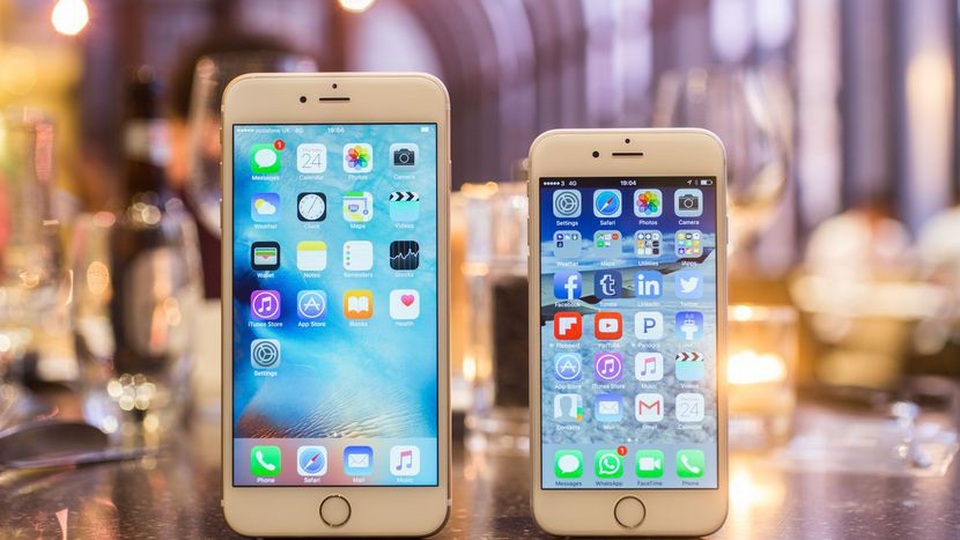 iPhone X 6,1 inch và bài toán kiếm tiền "bạc tỷ" của Apple - 3 Bộ đôi iPhone 6 và 6 Plus từng tạo ra một chu kỳ nâng cấp đặc biệt ấn tượng vào 2015.