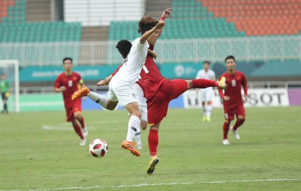 Olympic Việt Nam 1-3 Olympic Hàn Quốc: Dấu ấn của đẳng cấp - 6
Olympic Hàn Quốc quá mạnh và sắc sảo trong tấn công