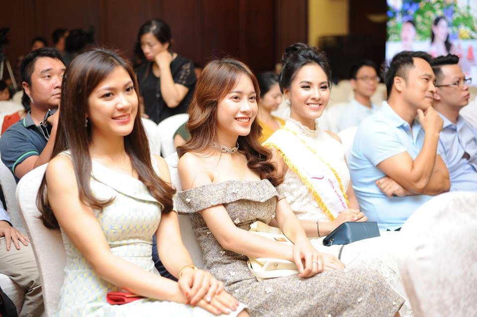Đăng quang Hoa khôi sinh viên Việt Nam 2018 sẽ nhận giải thưởng 200 triệu đồng - 2 Những người đẹp từng đoạt giải của cuộc thi Hoa khôi Sinh viên Việt Nam các mùa trước.