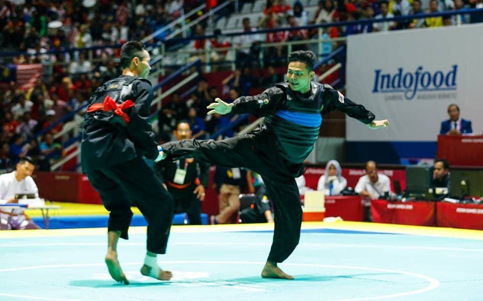 Kết quả thi đấu Asiad ngày 29/8: Pencak Silat mang về 2 HCV - 3
Trần Đình Nam đánh bại đối thủ Malasyia để giành HCV Pencak Silat hạng cân dưới 75kg nam