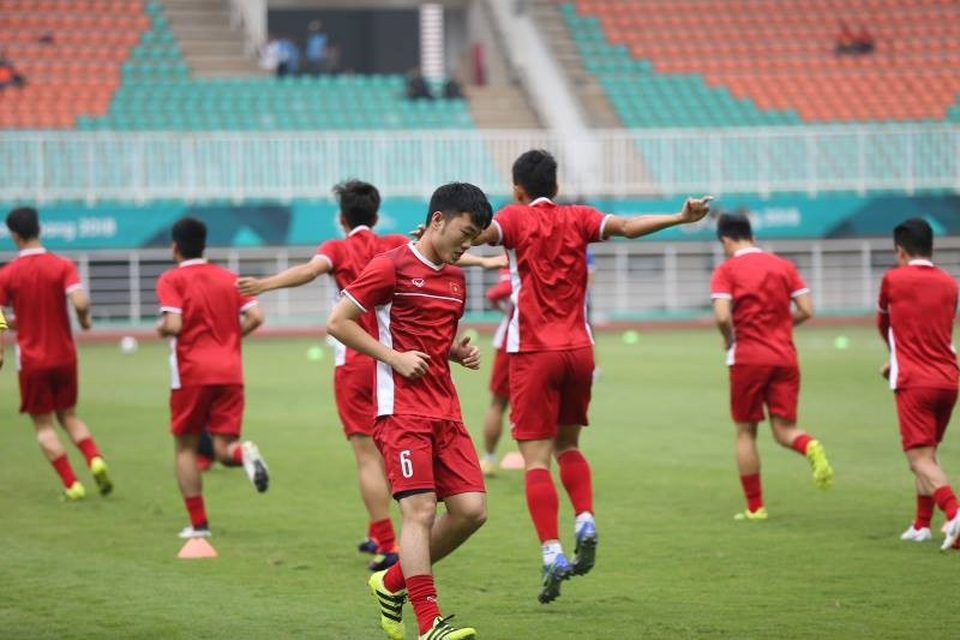 Olympic Việt Nam 1-3 Olympic Hàn Quốc: Dấu ấn của đẳng cấp - 15
Xuân Trường được đá chính ở trận then chốt với Hàn Quốc