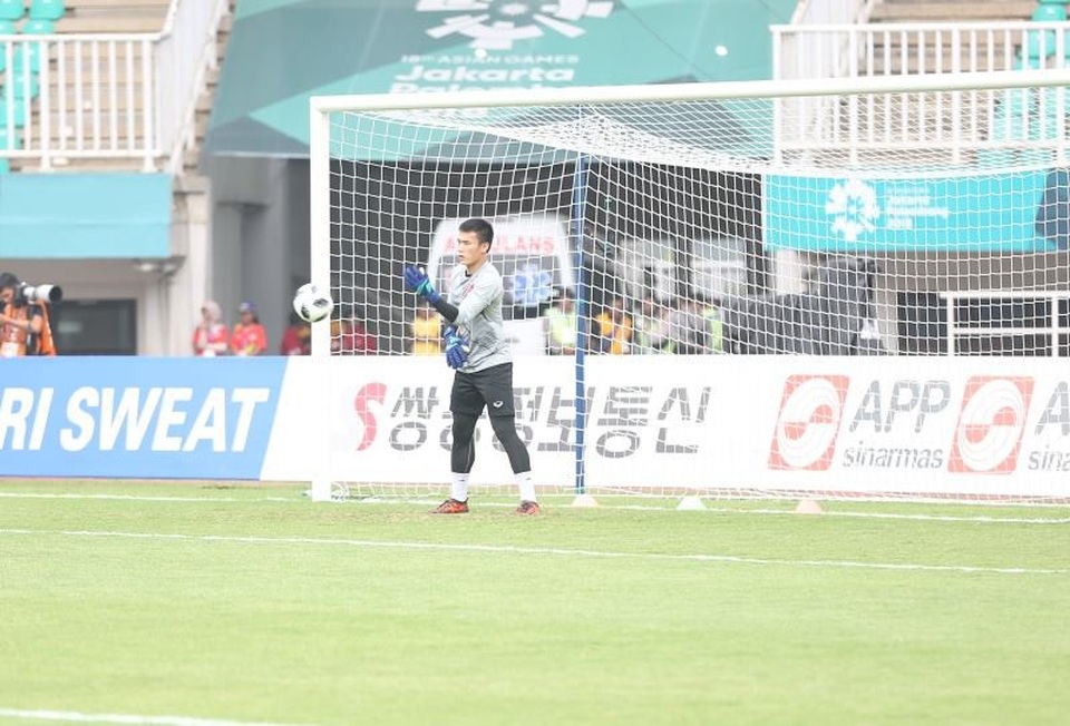 Olympic Việt Nam 1-3 Olympic Hàn Quốc: Dấu ấn của đẳng cấp - 16
Thủ môn Bùi Tiến Dũng