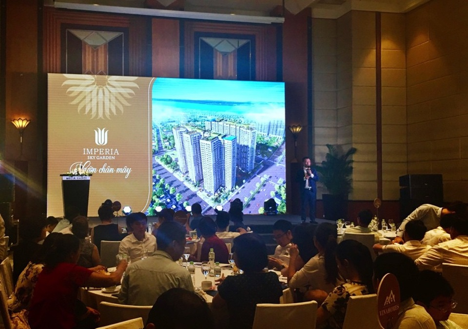 Nhộn nhịp giao dịch căn hộ Imperia Sky Garden trong tháng Ngâu - 1