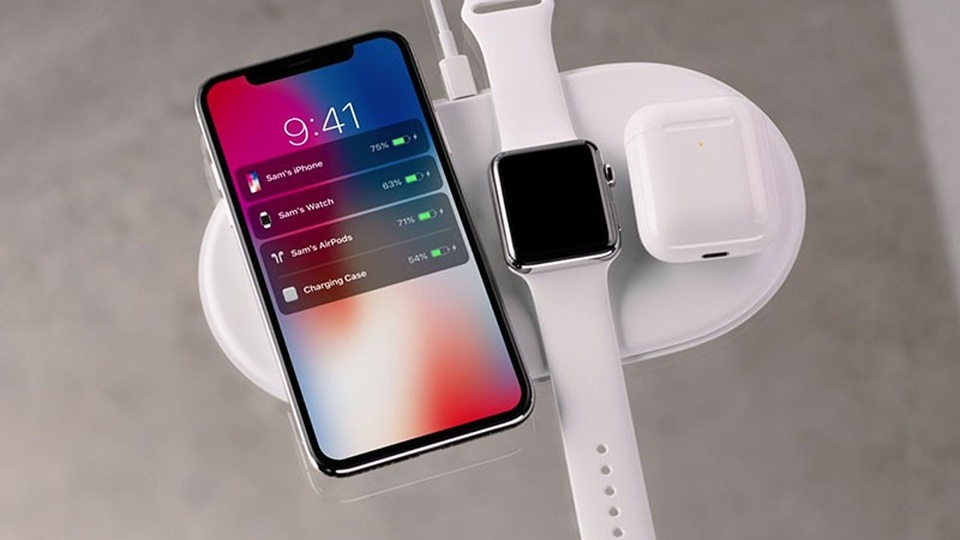 iPhone X 6,1 inch và bài toán kiếm tiền "bạc tỷ" của Apple - 2 iPhone 6,1 inch vẫn với một thiết kế cao cấp, nhưng sẽ có mức giá rẻ hơn.