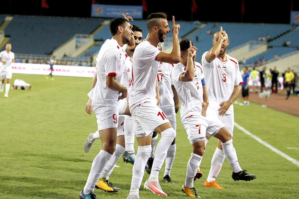 Olympic Việt Nam 2-1 Olympic Palestine: Anh Đức, Công Phượng ghi bàn - 7
Cầu thủ Palestine ăn mừng bàn thắng mở tỷ số - Ảnh: Gia Hưng